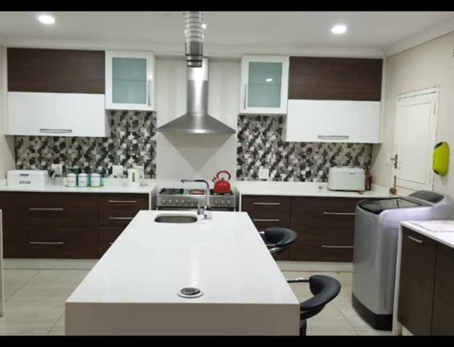 4 BEDROOM HOUSE FOR SALE IN WOODLANDS